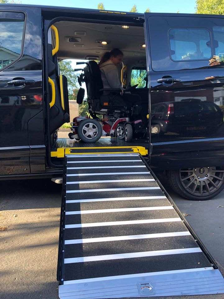 wheelchair friendly taxi nottingham